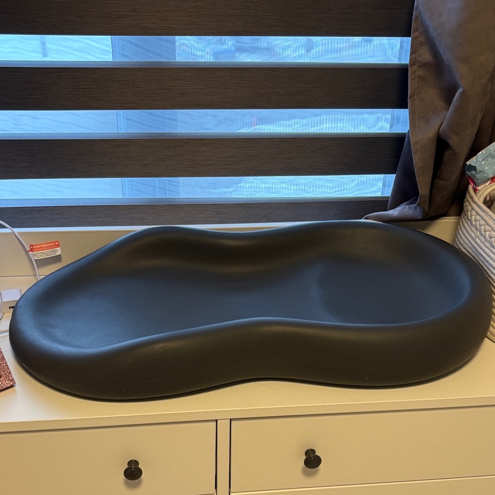 Keekaroo Peanut Changing Pad Grey